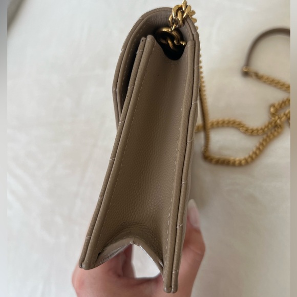 YSL Cassandre WOC - Picture 4 of 13